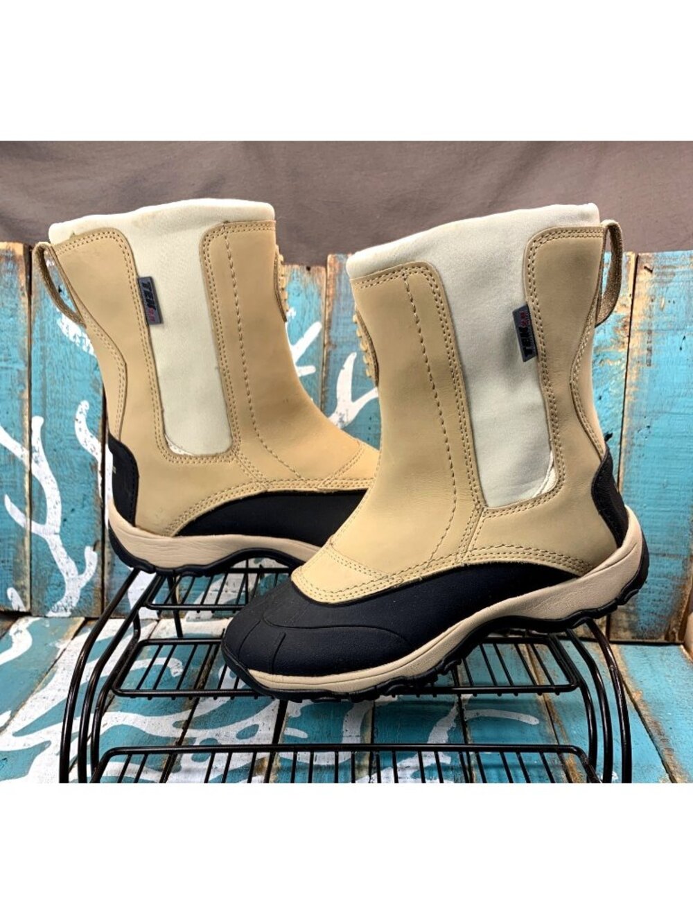 LL Bean Storm Chaser Women’s Winter Snow Boots Tan Primaloft TEK 2.5 Sz 6M EUC
